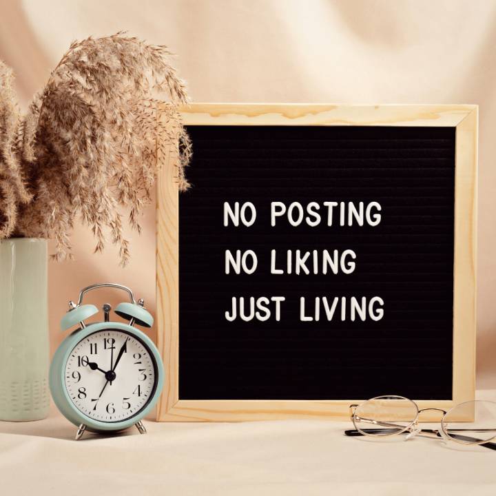 La scuola nell'era della dopamina - CISIA - ORIENTAZIONE: immagine che raffigura una lavagna con le scritte 